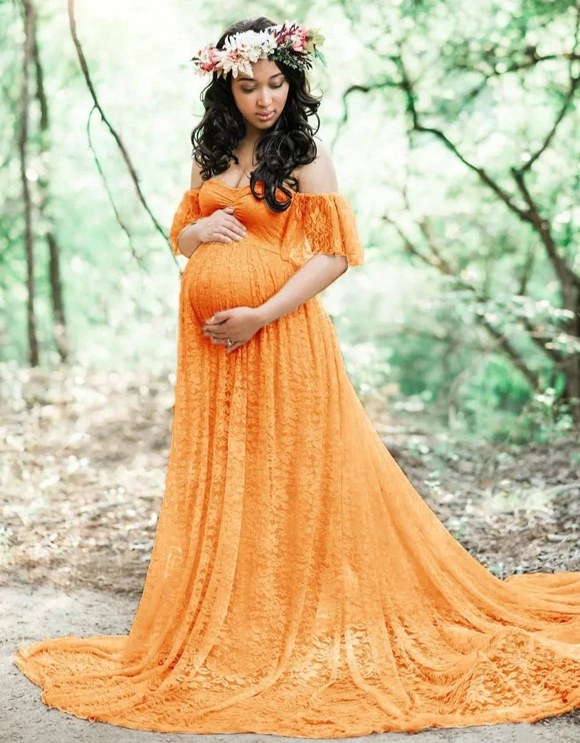 Short-sleeved  Laced Maternity Gown